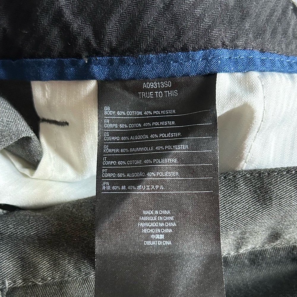 Volcom - Men Shorts - Picture 4 of 5